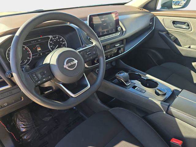 Used 2023 Nissan Rogue S AWD/4WD image 18