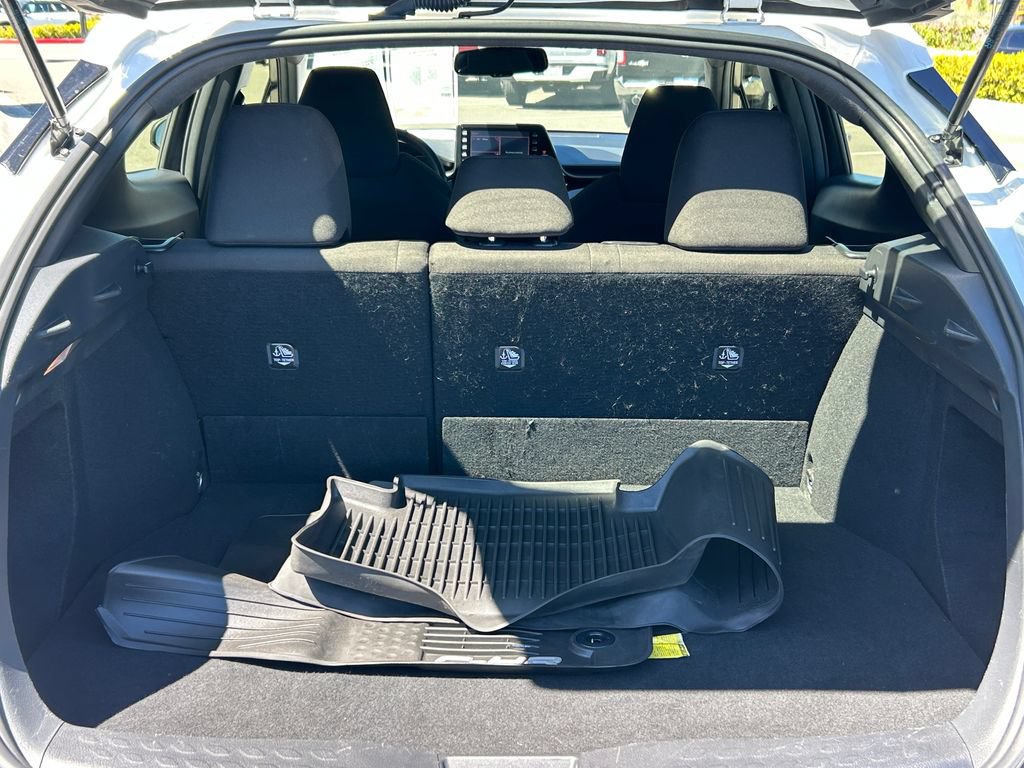 Used 2019 Toyota C-HR LE FWD image 32