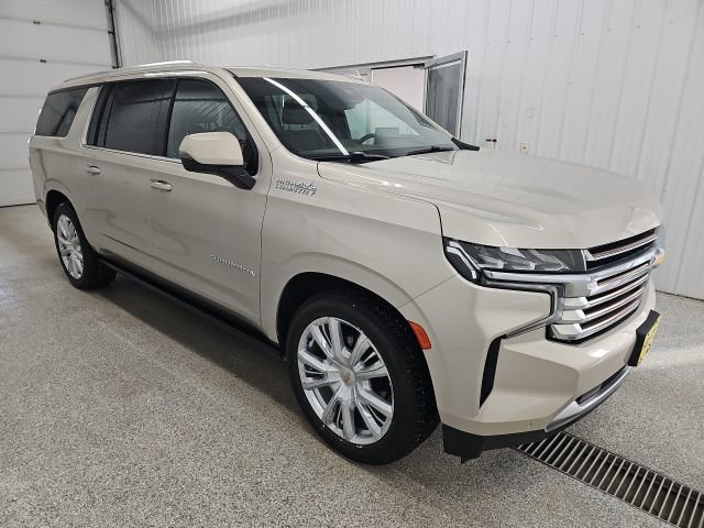 Used 2023 Chevrolet Suburban High Country image 6