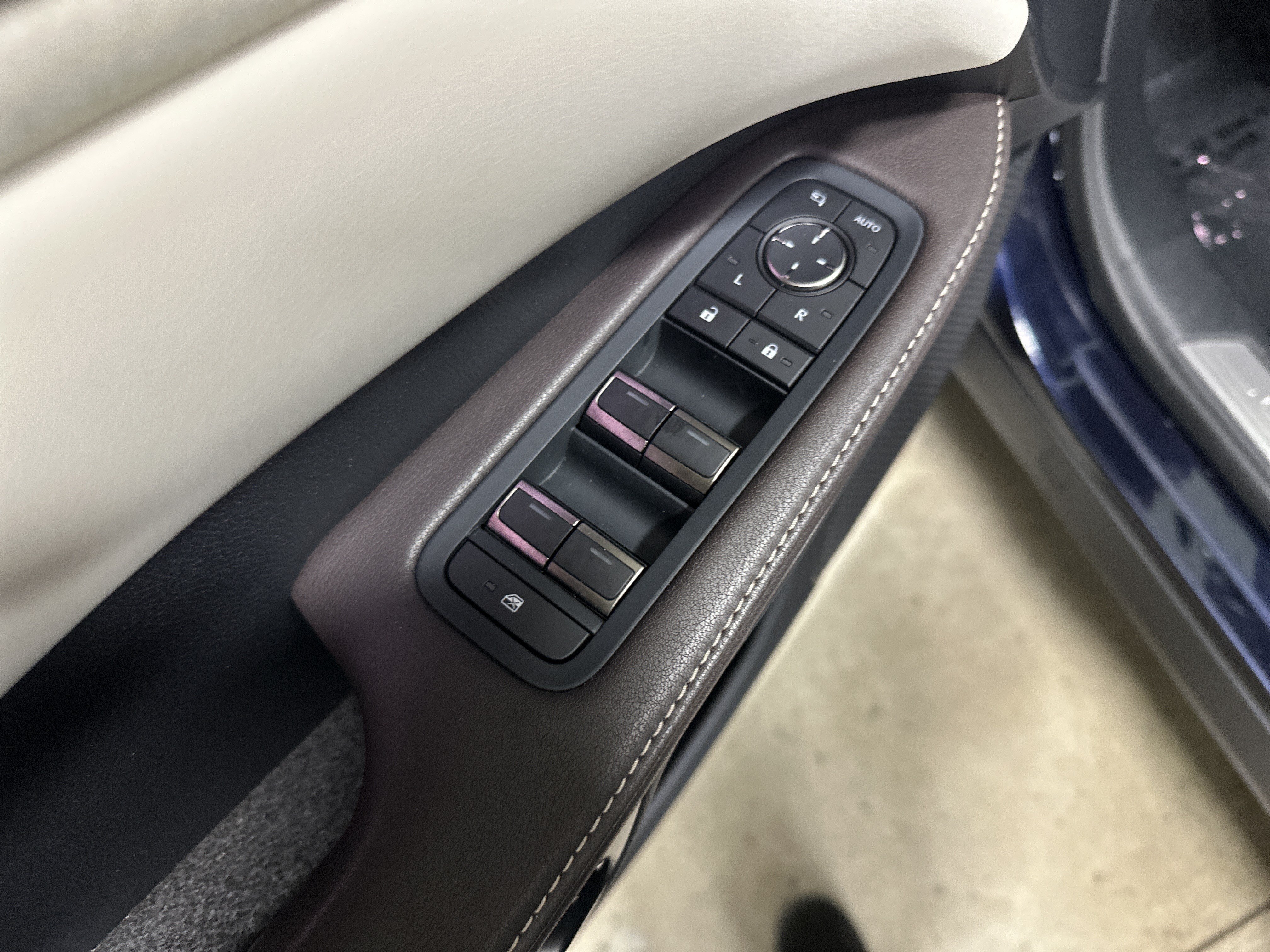 Certified 2025 Lexus RX 350 AWD w/ Luxury Package w/ Convenience Package image 15