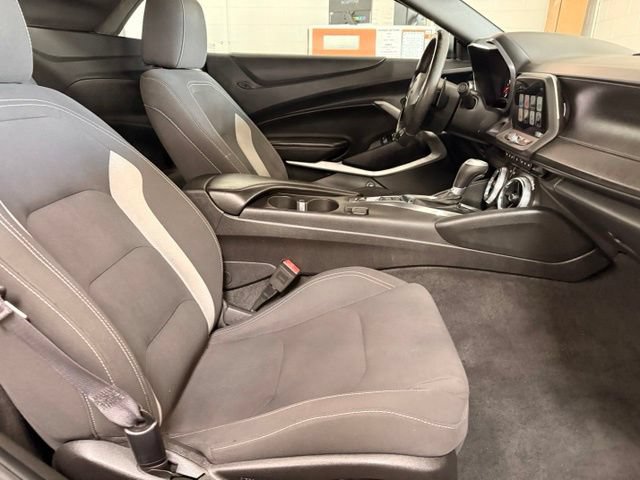 Used 2017 Chevrolet Camaro SS RWD image 26