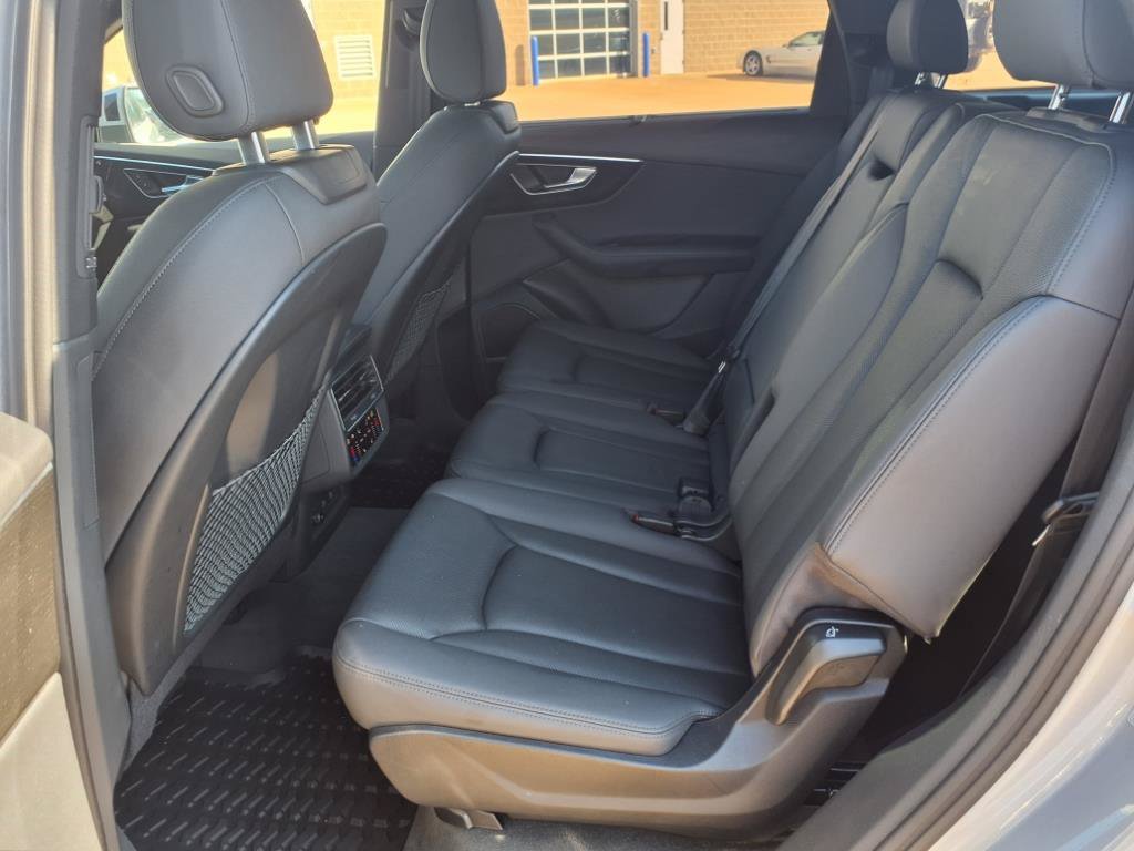 Used 2021 Audi Q7 3.0T Prestige AWD/4WD image 14