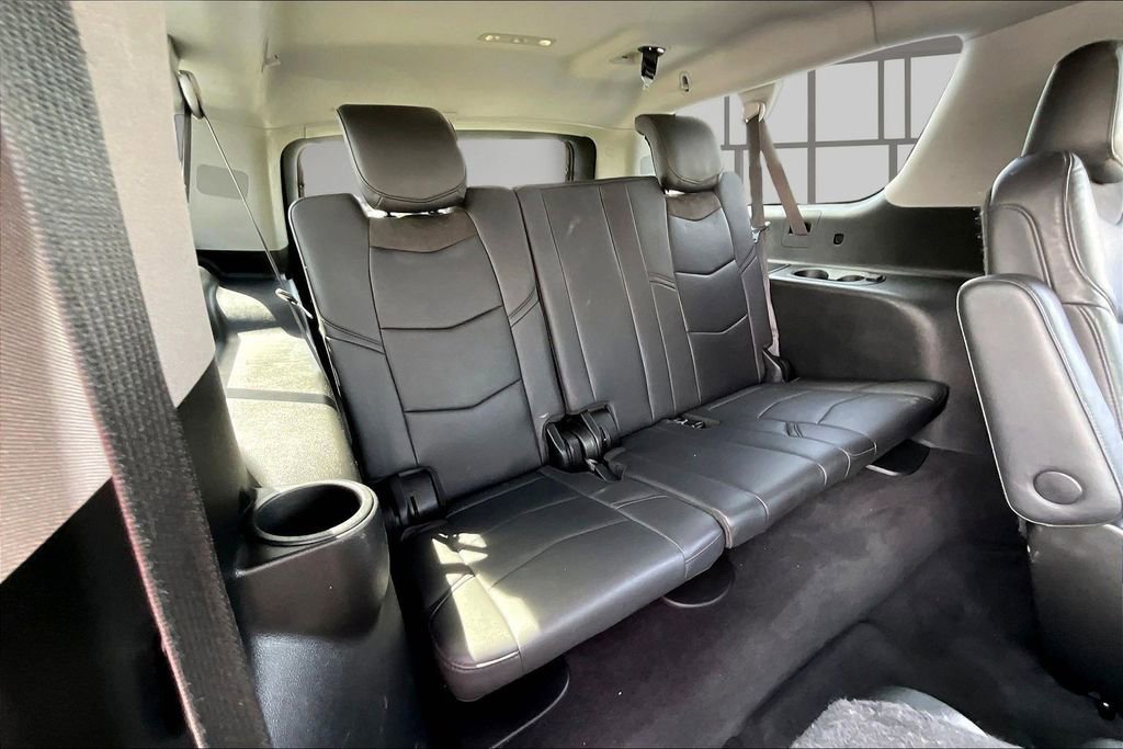 Used 2020 Cadillac Escalade ESV Premium Luxury image 28
