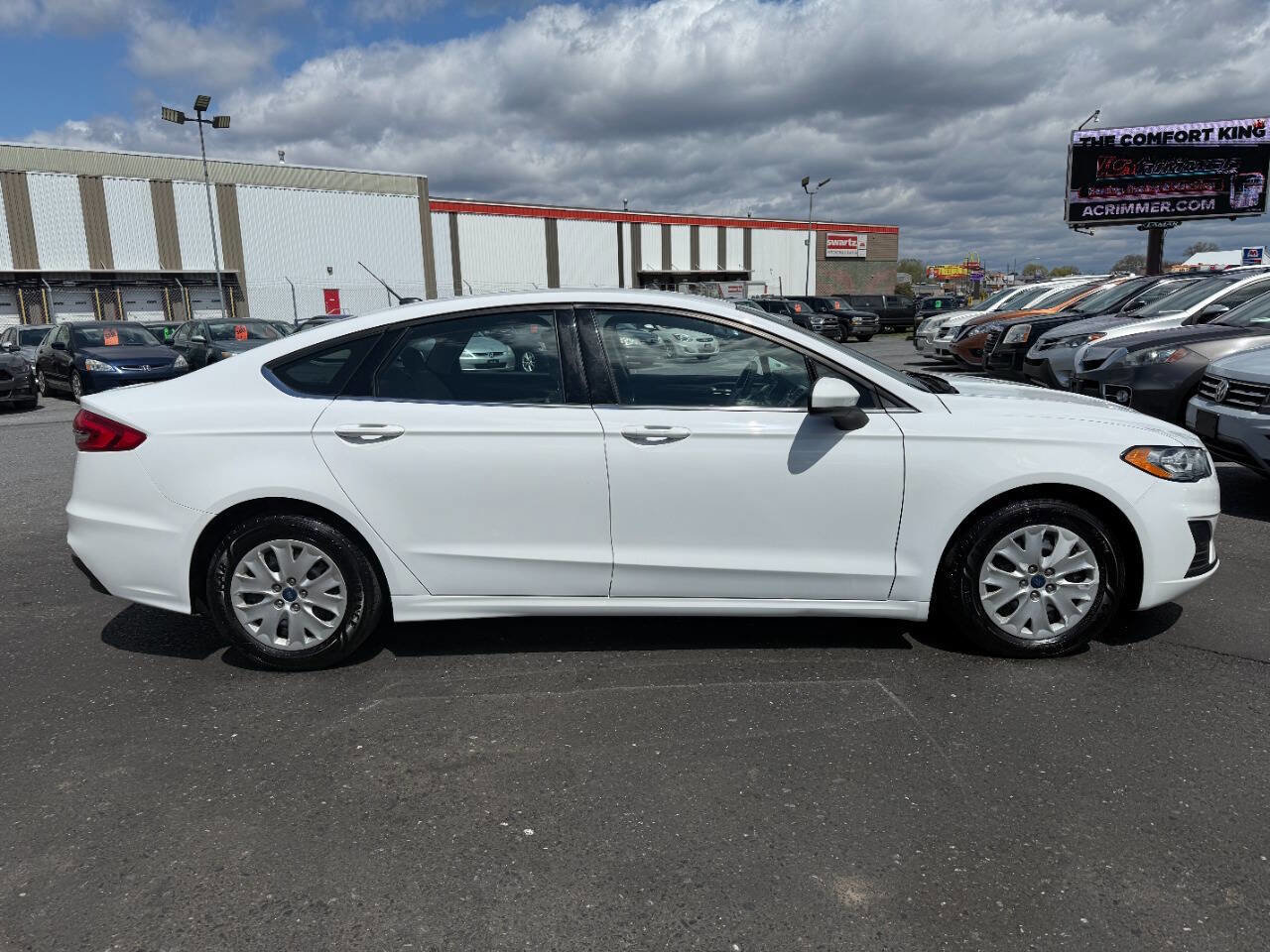 Used 2019 Ford Fusion S image 4