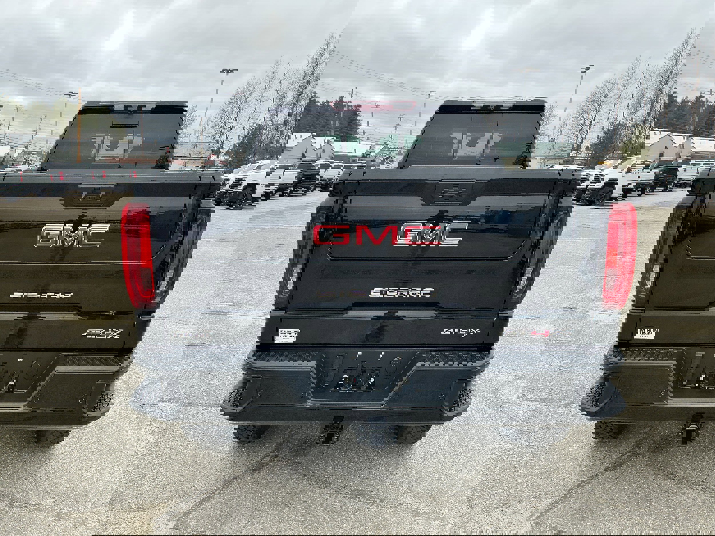 Certified 2023 GMC Sierra 1500 AT4X image 5