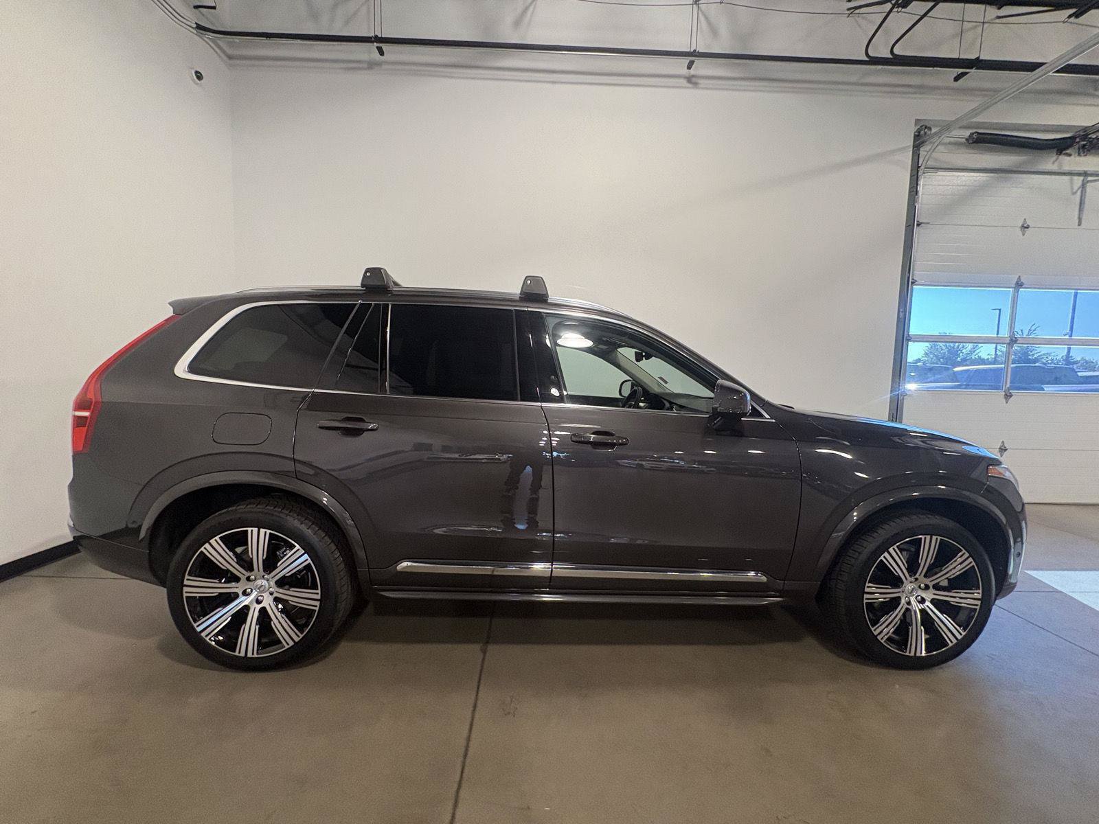 Used 2023 Volvo XC90 B6 Ultimate AWD/4WD image 2