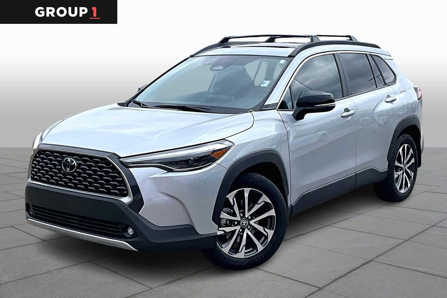 Used 2025 Toyota Corolla Cross XLE w/ Convenience Package image 1