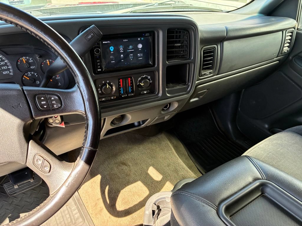 Used 2006 Chevrolet Silverado 2500 LT w/ Heavy-Duty Power Package AWD/4WD image 21