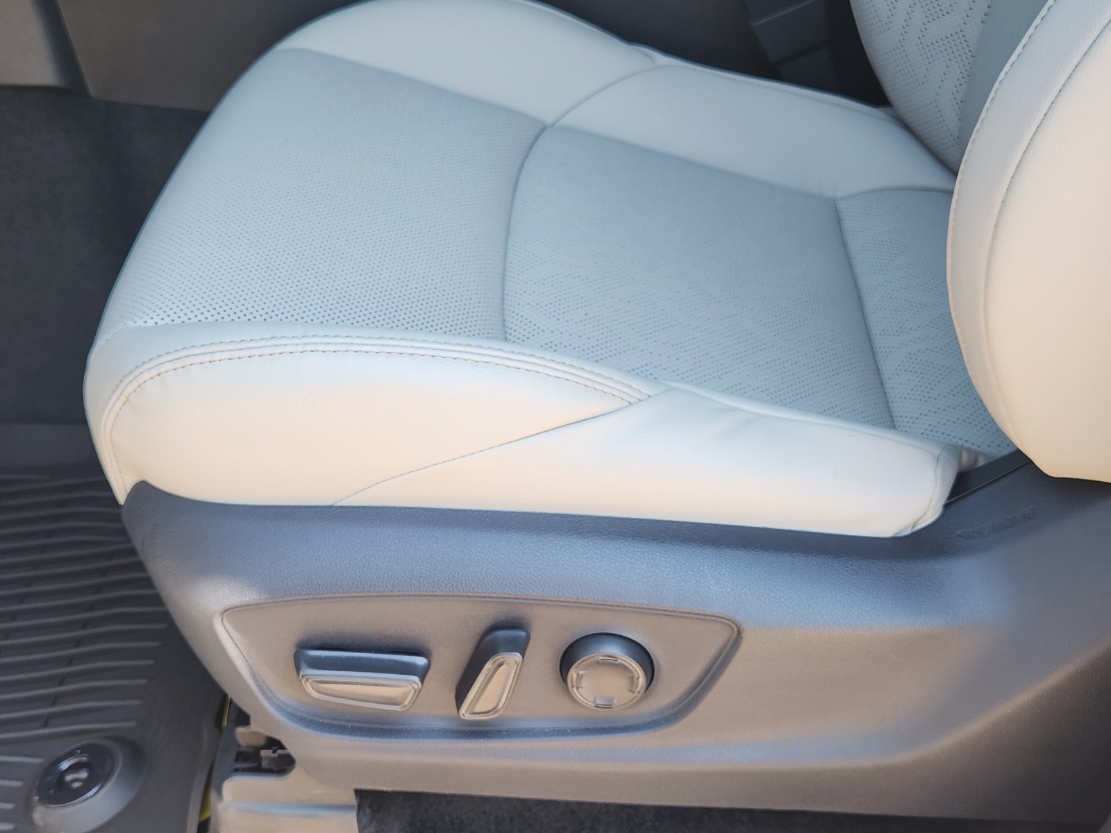 New 2026 Toyota Tacoma Limited AWD/4WD image 22