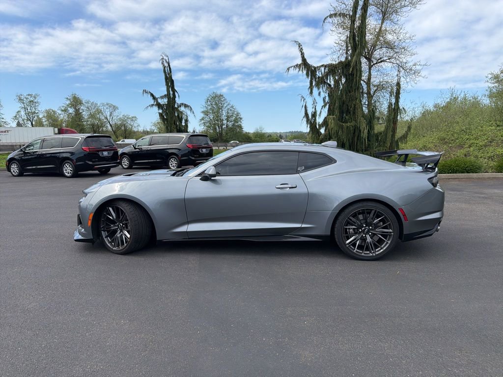 Used 2020 Chevrolet Camaro ZL1 RWD image 2