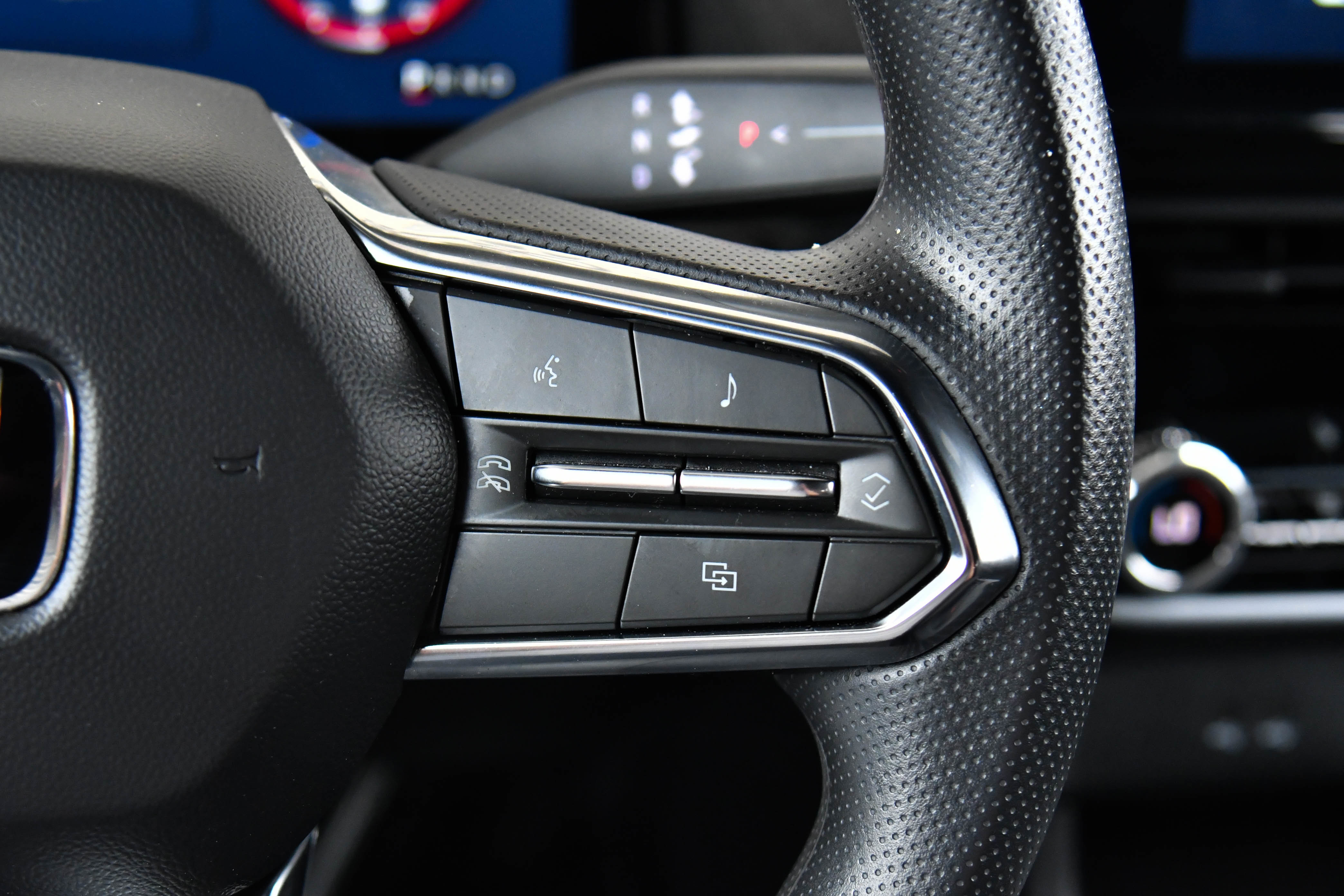 Used 2024 Honda Prologue EX image 32