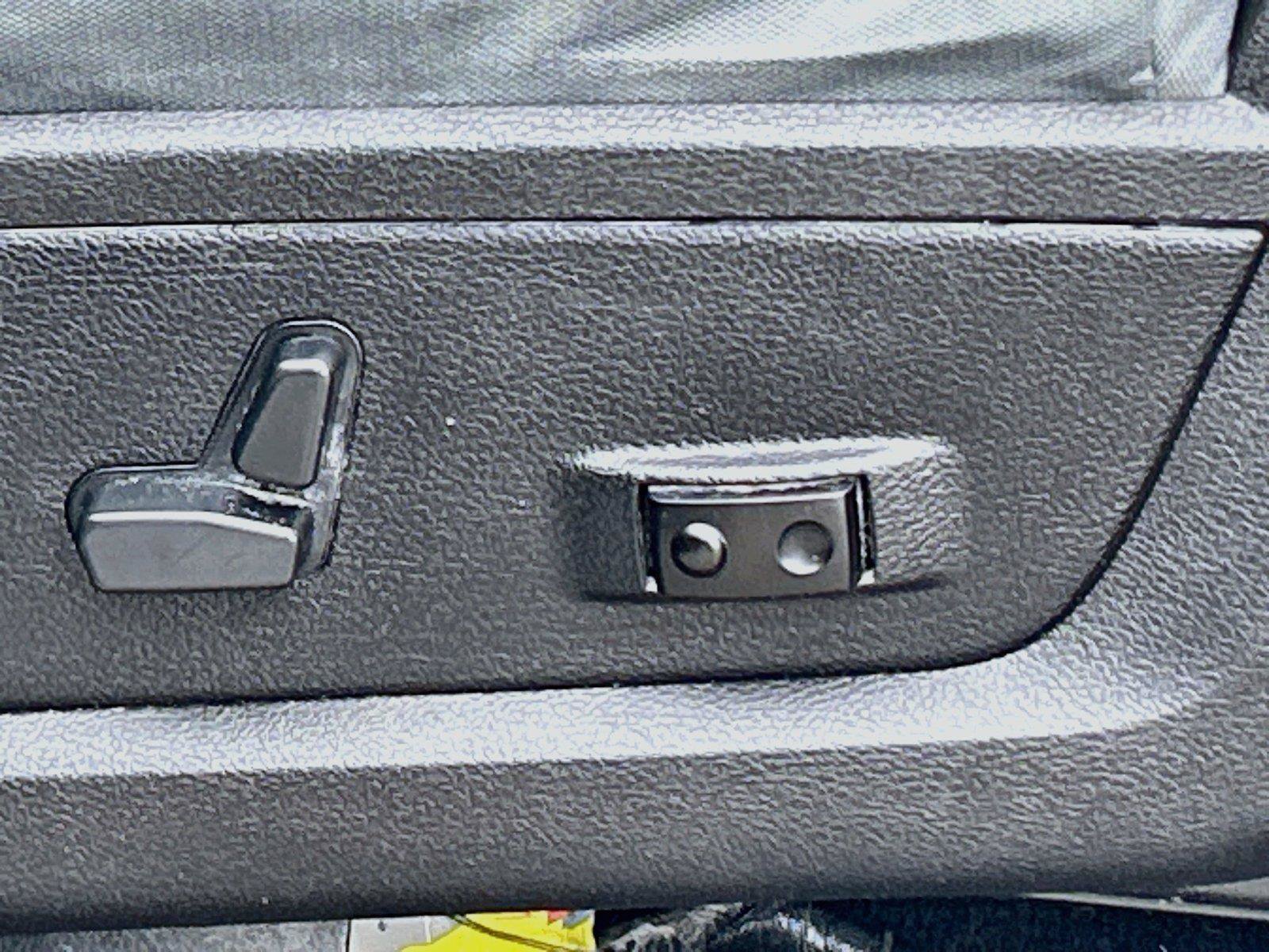 Used 2016 RAM 1500 Big Horn RWD image 23