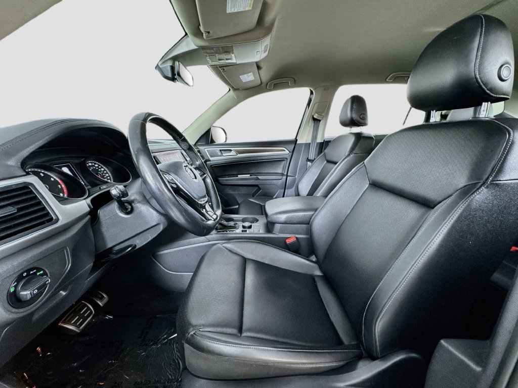 Used 2018 Volkswagen Atlas SE w/ R-Line Package AWD/4WD image 13