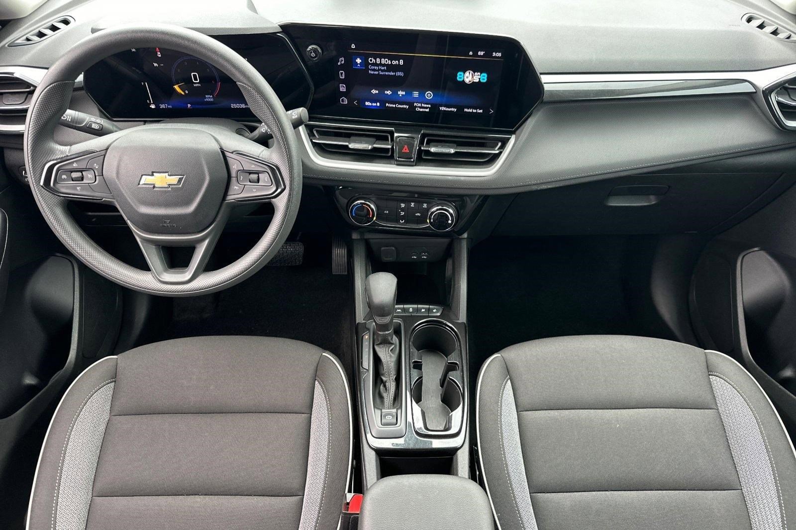 Used 2025 Chevrolet TrailBlazer LT image 16