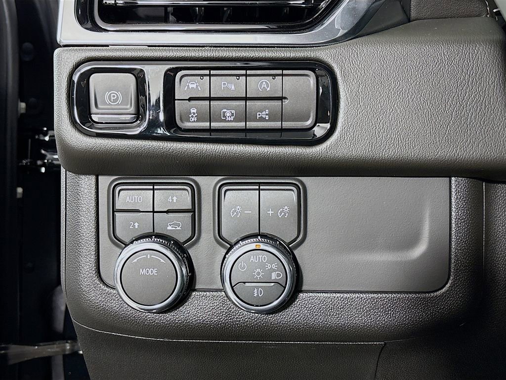 New 2026 GMC Yukon XL Denali image 10