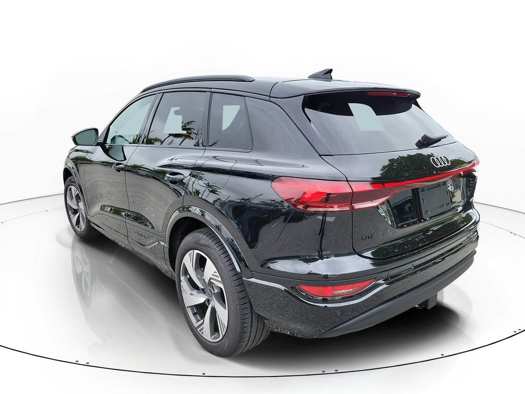 New 2025 Audi Q6 e-tron Premium image 3