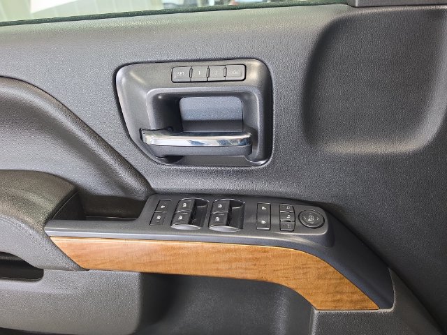 Used 2015 Chevrolet Silverado 1500 LTZ AWD/4WD image 20