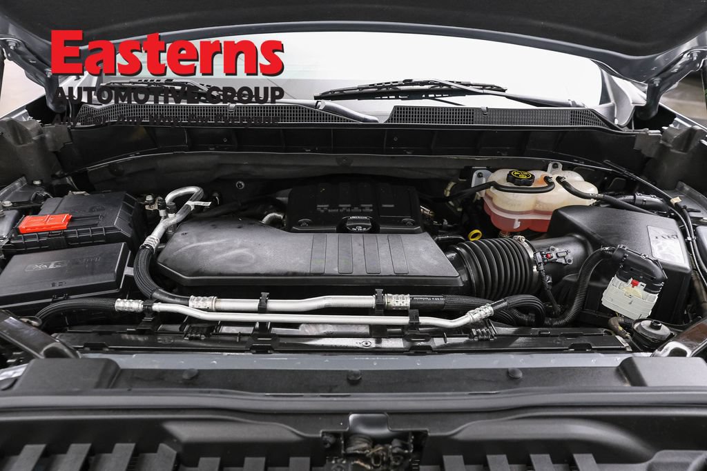 Used 2023 Chevrolet Silverado 1500 LT AWD/4WD image 7