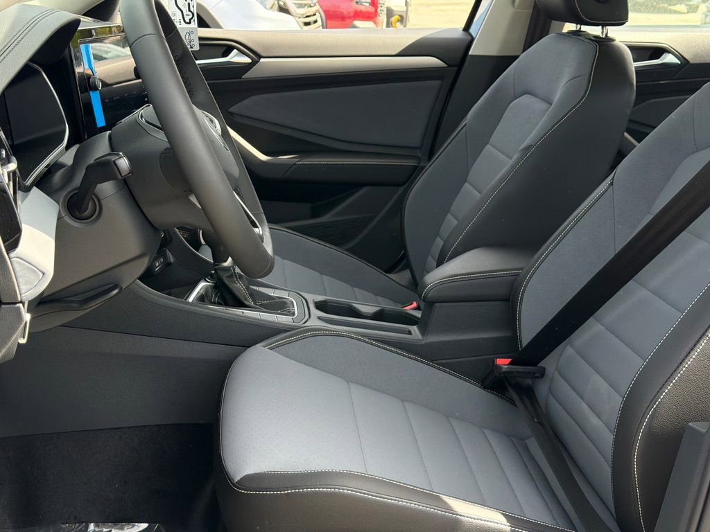 New 2026 Volkswagen Jetta SE FWD image 24