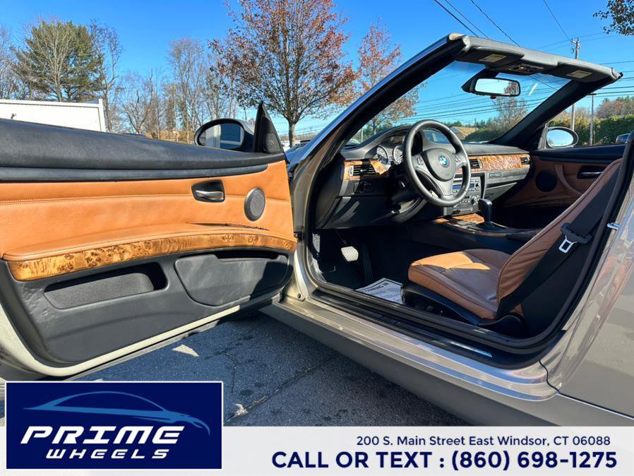 Used 2008 BMW 335i Convertible w/ Premium Pkg image 12