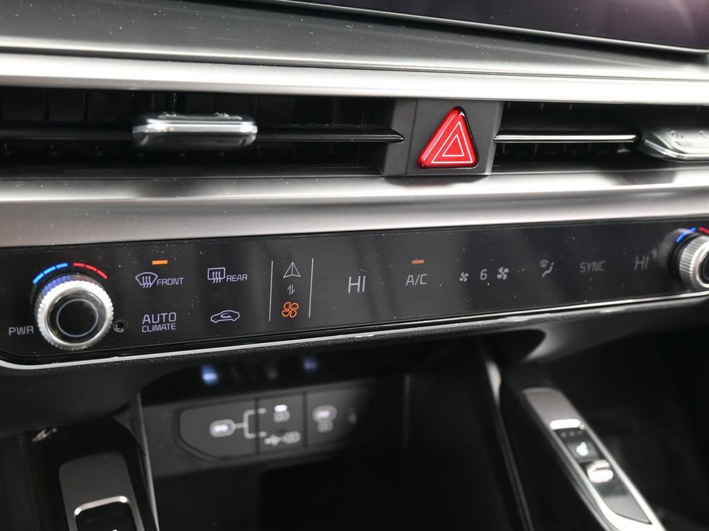 Used 2025 Kia Sorento S w/ Panoramic Sunroof Package image 20