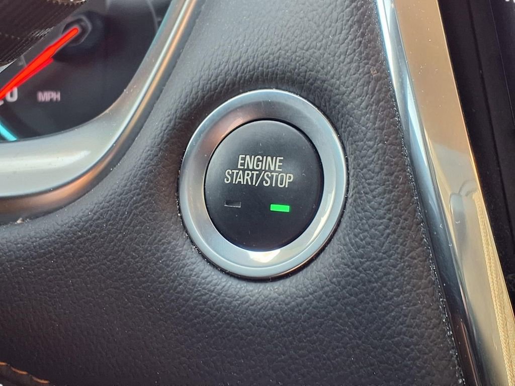 Used 2018 Chevrolet Traverse LT FWD image 17