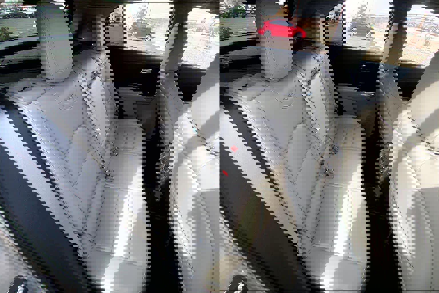 Used 2023 Cadillac XT4 Premium Luxury w/ Technology Package image 17