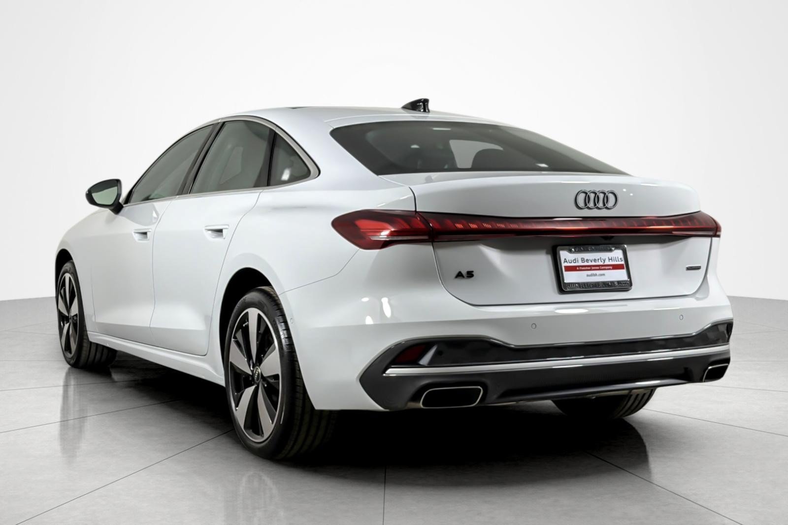 Used 2025 Audi A5 2.0T Premium Plus w/ Premium Plus AWD/4WD image 3