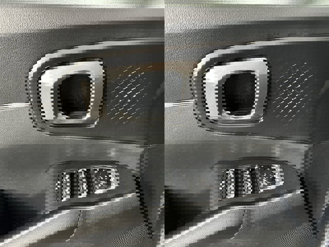 Used 2024 Kia Sorento S image 11