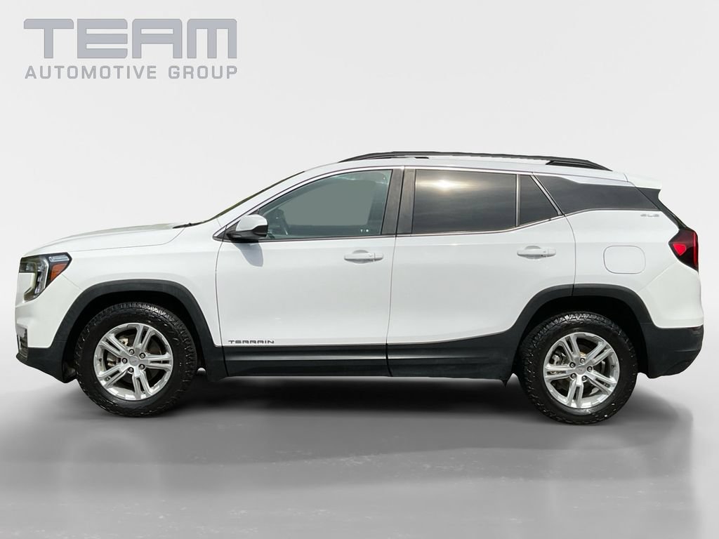 Used 2023 GMC Terrain SLE w/ Driver Convenience Package AWD/4WD image 4