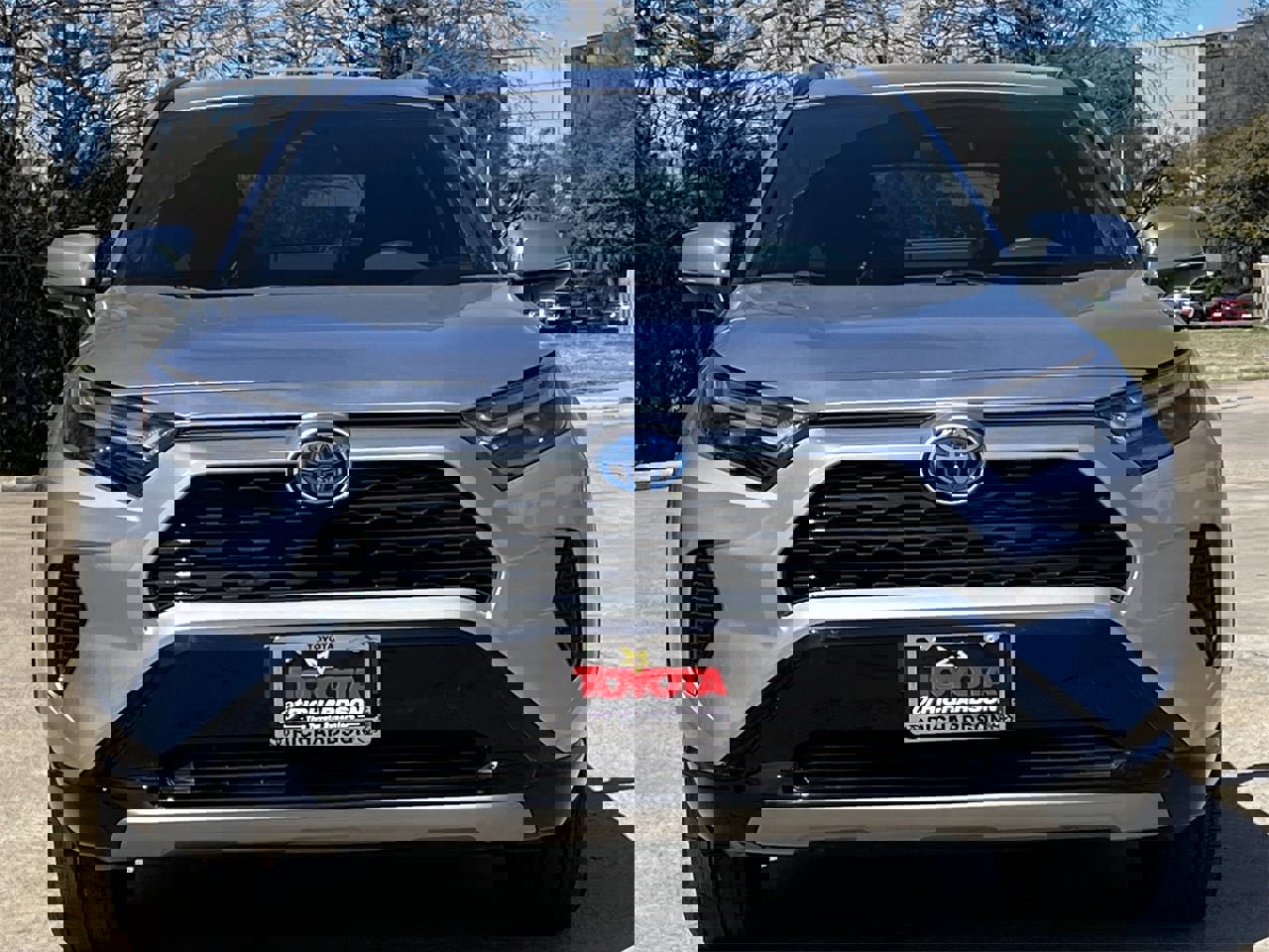 Used 2024 Toyota RAV4 SE image 7