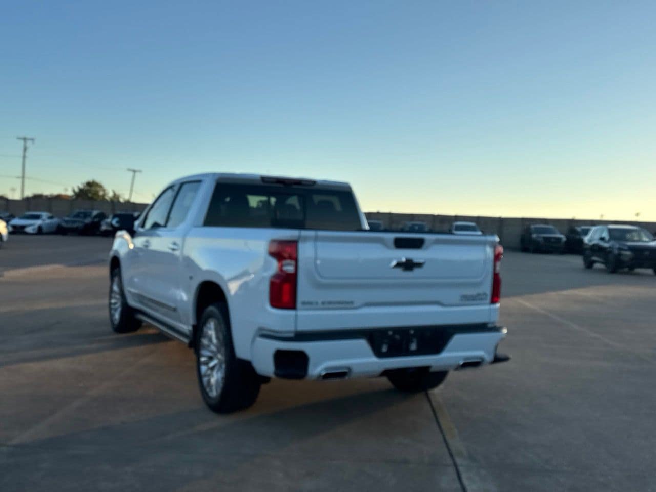 Used 2026 Chevrolet Silverado 1500 High Country AWD/4WD image 22