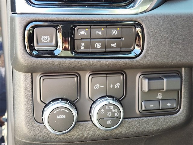 New 2026 GMC Yukon XL Elevation w/ Elevation Premium Package image 15