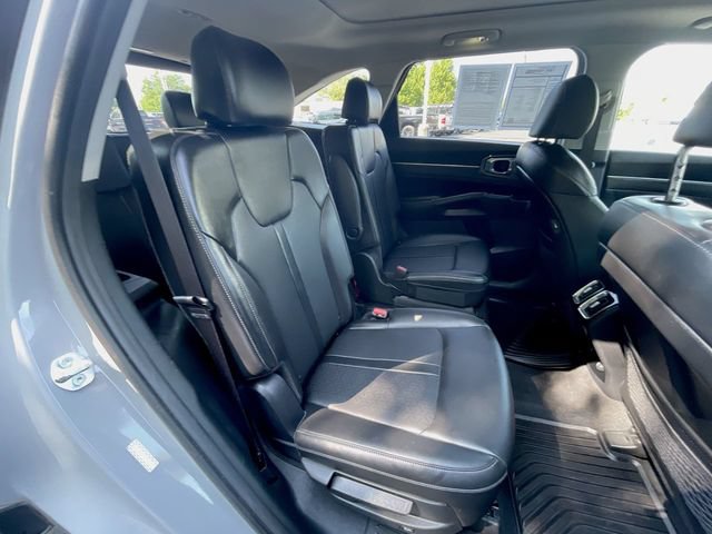 Used 2023 Kia Sorento SX AWD/4WD image 28