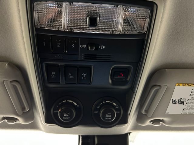 Used 2023 Toyota 4Runner TRD Off-Road Premium AWD/4WD image 29