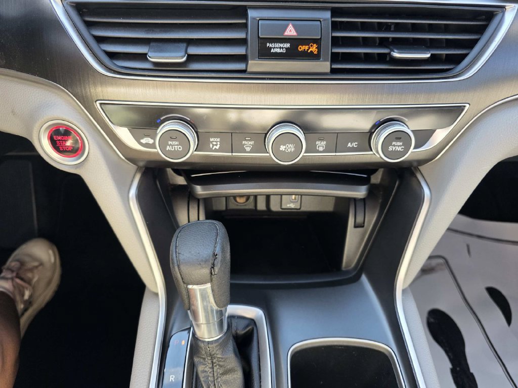 Used 2018 Honda Accord LX image 10