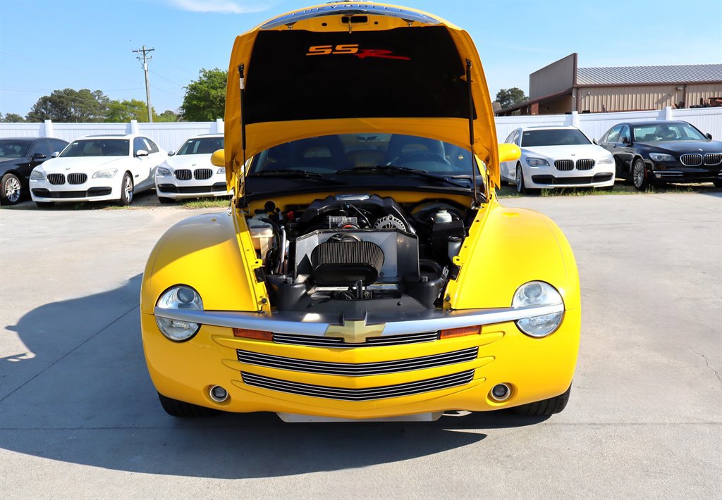 Used 2003 Chevrolet SSR w/ Preferred Equipment Group RWD image 69