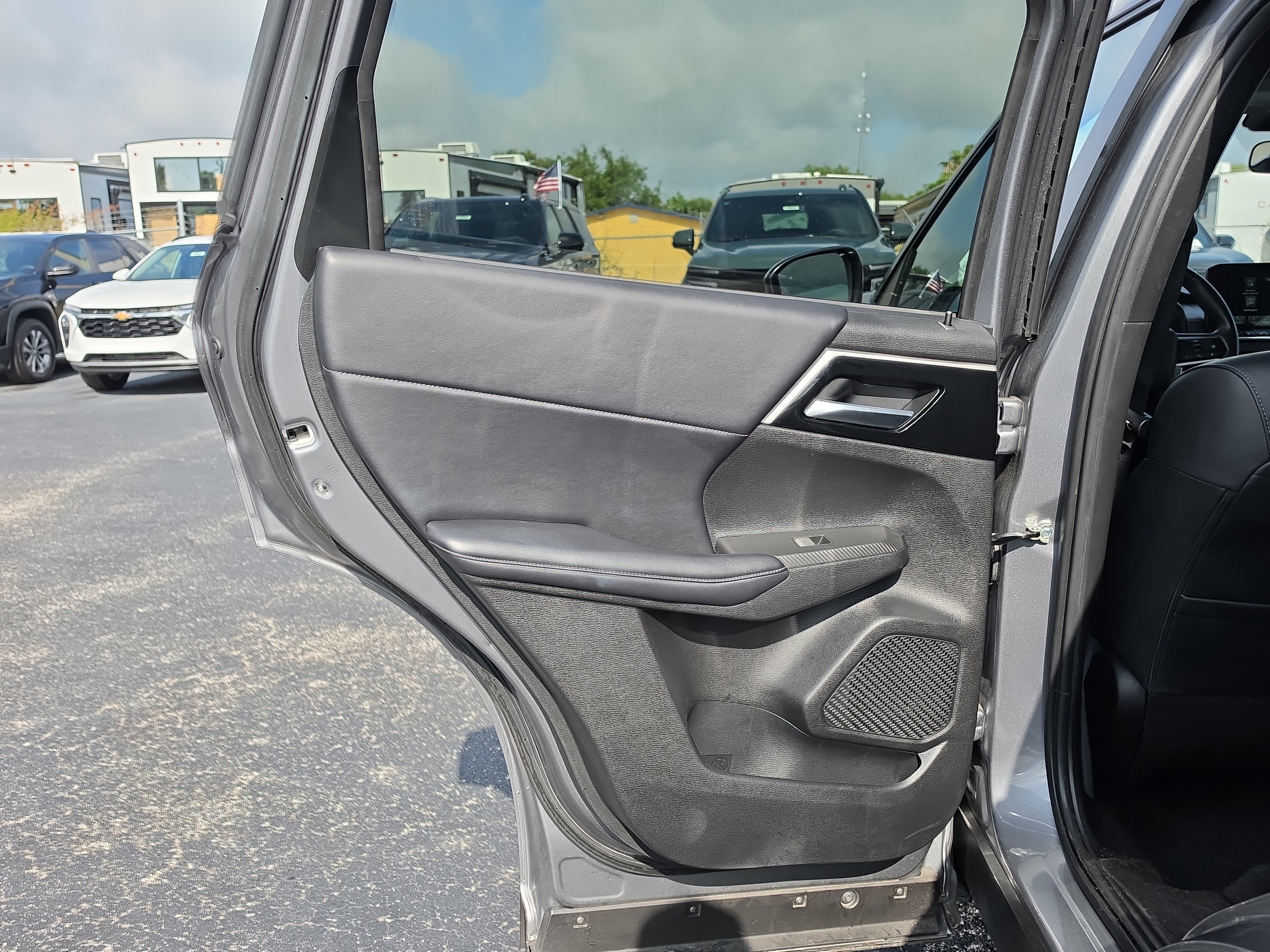 Used 2024 Mitsubishi Outlander SE FWD image 15