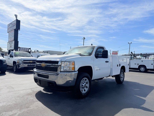 Used 2013 Chevrolet Silverado 3500 W/T image 2