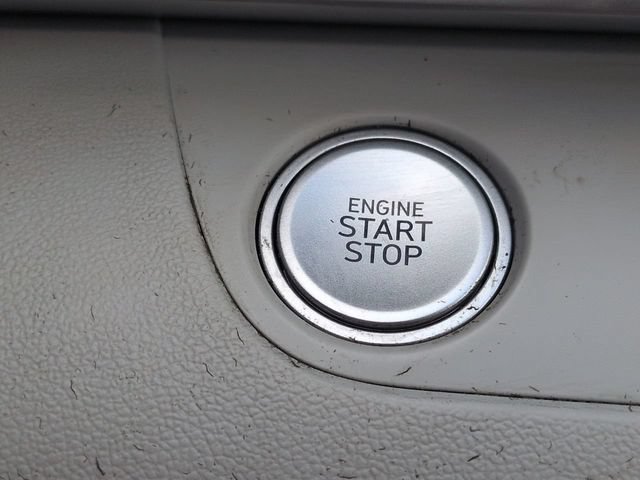 Used 2023 Hyundai Elantra Limited FWD image 28