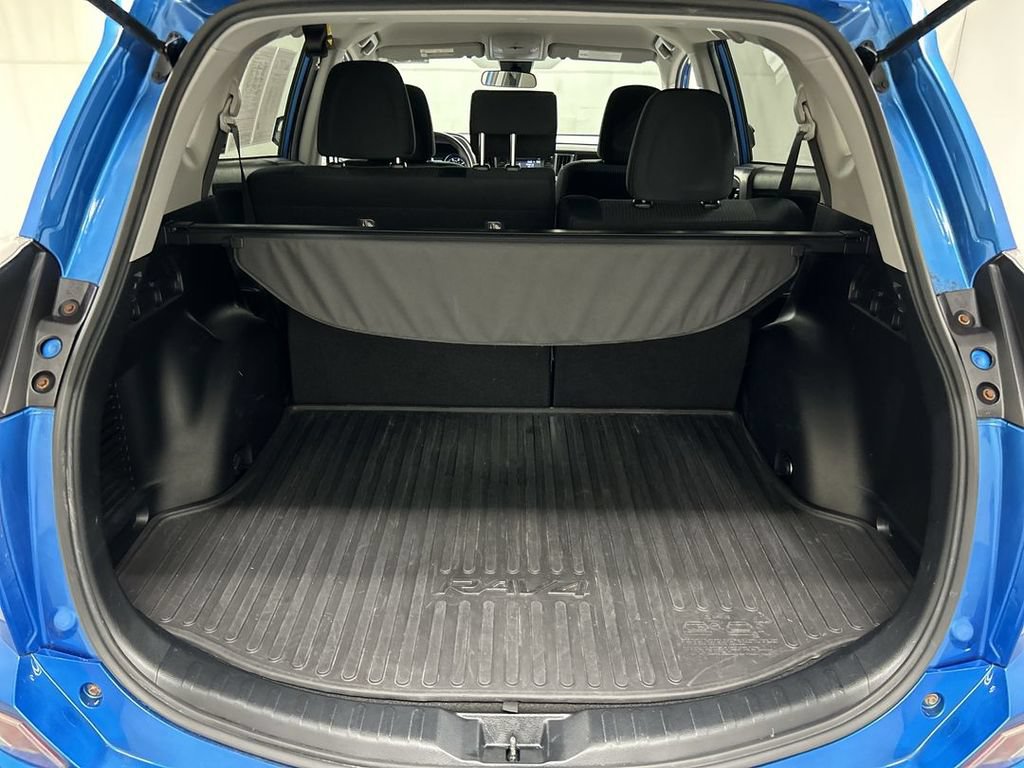 Used 2017 Toyota RAV4 LE w/ All Weather Liner Package AWD/4WD image 21