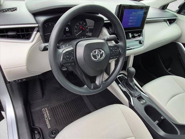 Used 2025 Toyota Corolla Cross L FWD image 18