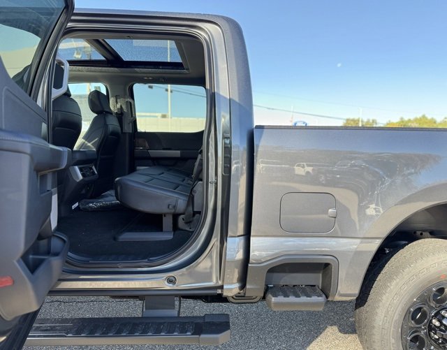 New 2026 Ford F250 Lariat image 28
