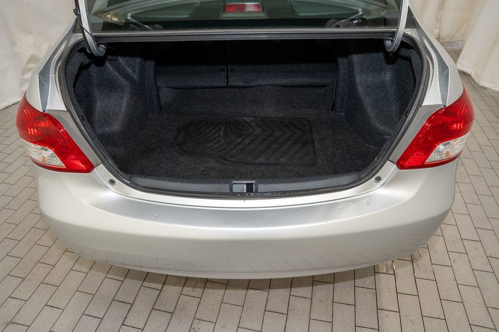 Used 2012 Toyota Yaris Sedan image 6