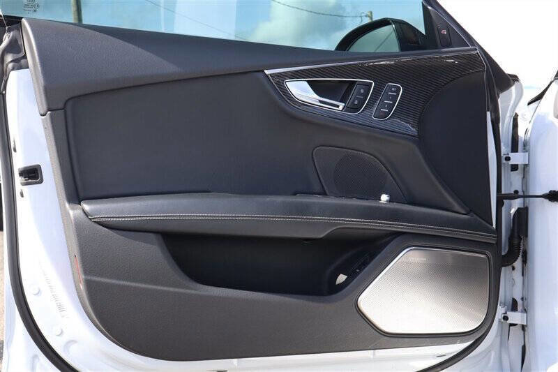 Used 2015 Audi RS 7 Prestige w/ Carbon-Optic Package image 13