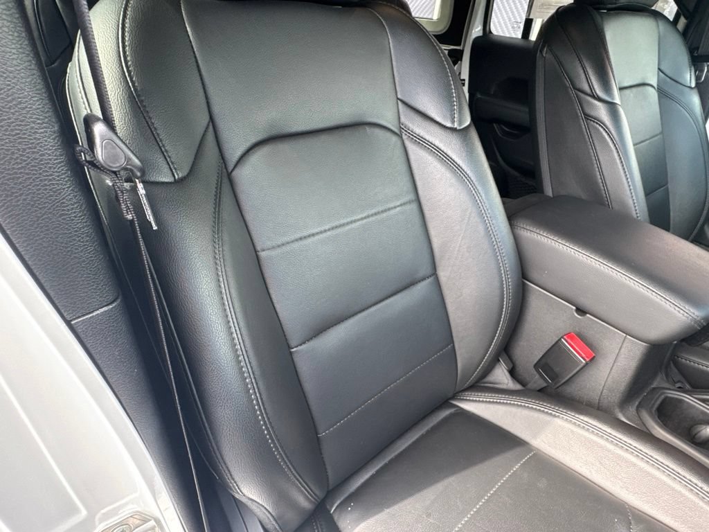 Used 2023 Jeep Wrangler Unlimited Sahara AWD/4WD image 69