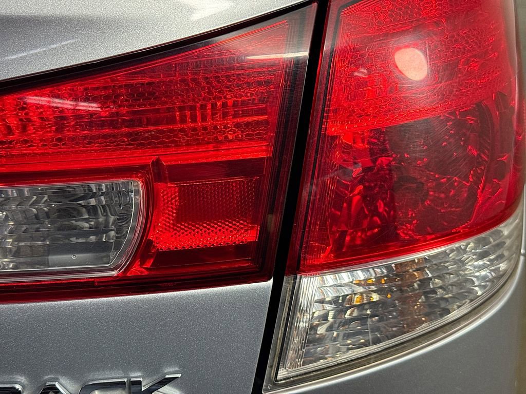 Used 2014 Subaru Outback 3.6R Limited w/ Moonroof Package image 32