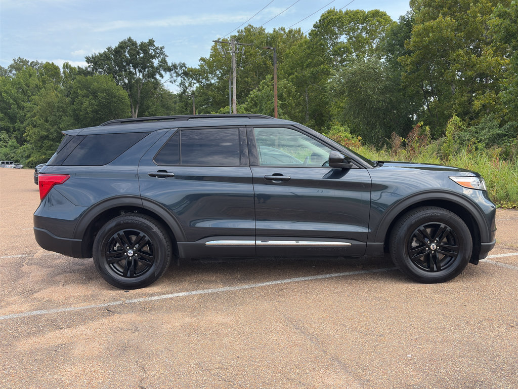 Used 2023 Ford Explorer XLT RWD image 3