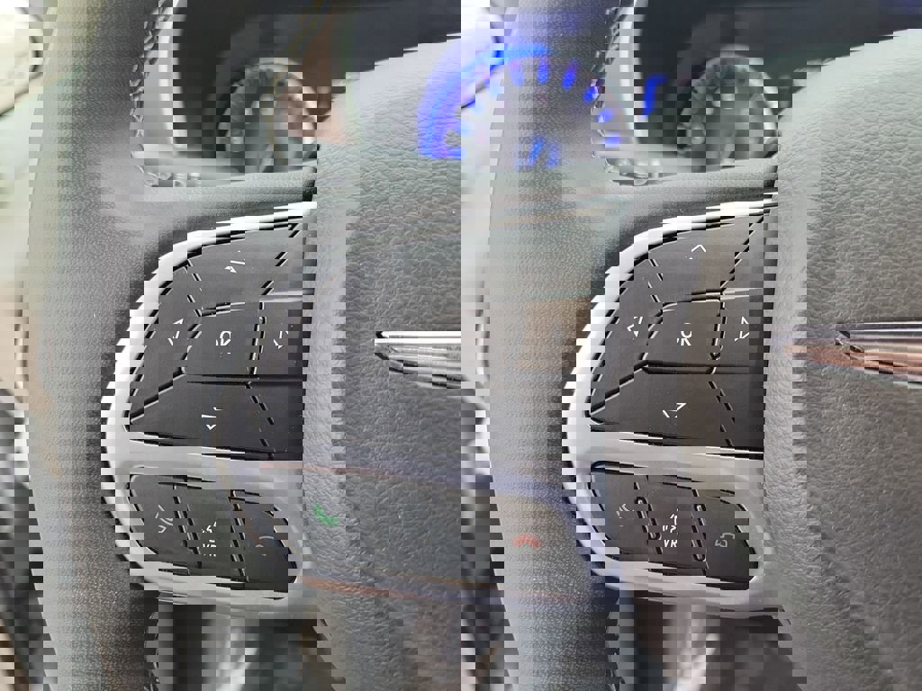 Used 2024 Chrysler Voyager LX FWD image 23