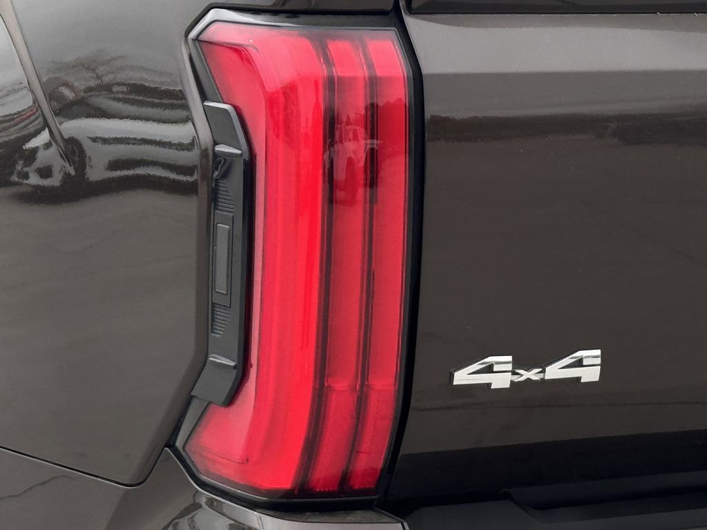 Used 2023 Toyota Tundra Limited w/ Power Package image 11